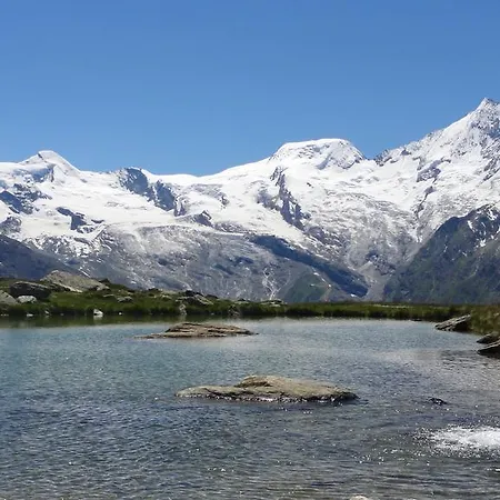 Апартаменти Haus Alpenglueck Зас-Фе